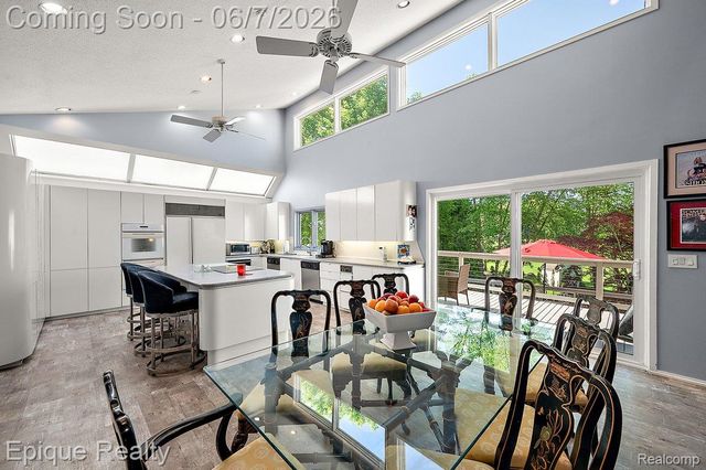 1848 Golf Ridge Drive S, Bloomfield Hills, MI 48302