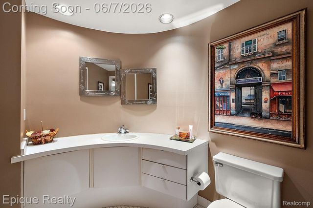 1848 Golf Ridge Drive S, Bloomfield Hills, MI 48302