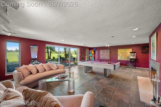 1848 Golf Ridge Drive S, Bloomfield Hills, MI 48302
