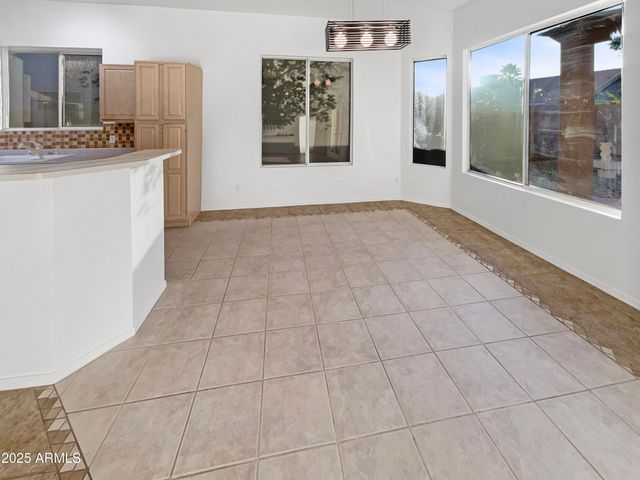 3869 W CHARLOTTE Drive, Glendale, AZ 85310