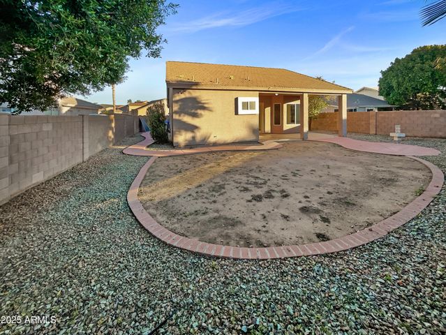 3869 W CHARLOTTE Drive, Glendale, AZ 85310