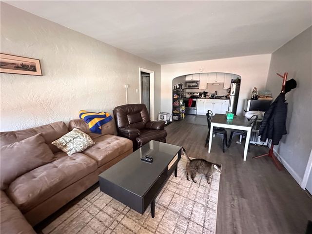 422 Mill St D, Coraopolis, PA 15108