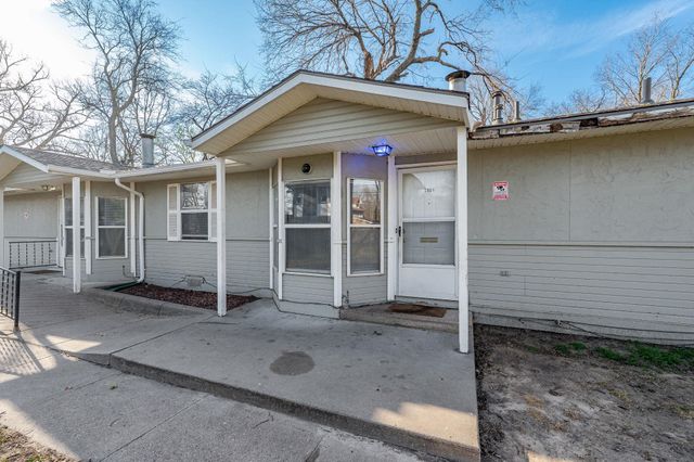 1131 N Carlos, Wichita, KS 67203