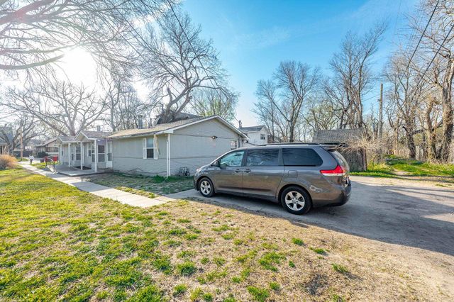 1131 N Carlos, Wichita, KS 67203