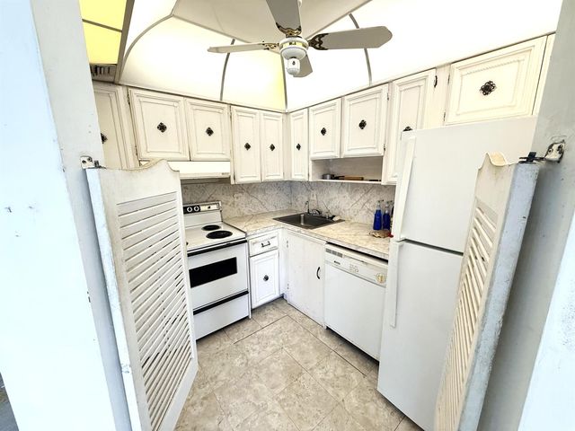 1967 S Ocean Boulevard 221d, Pompano Beach, FL 33062