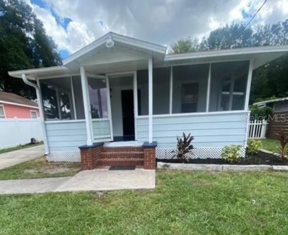 6917 N LYNN AVENUE, Tampa, FL 33604