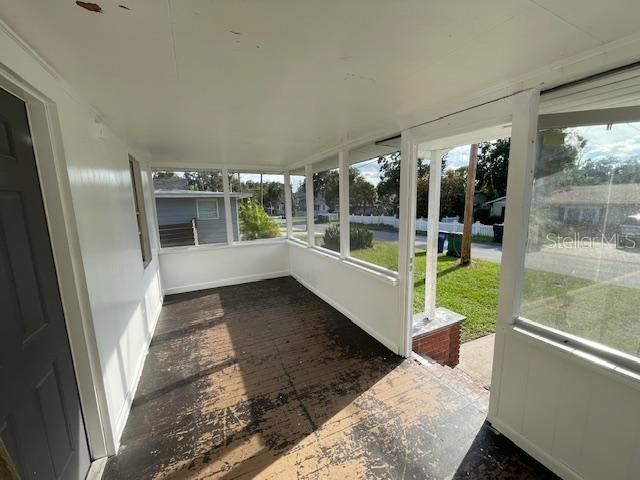 6917 N LYNN AVENUE, Tampa, FL 33604