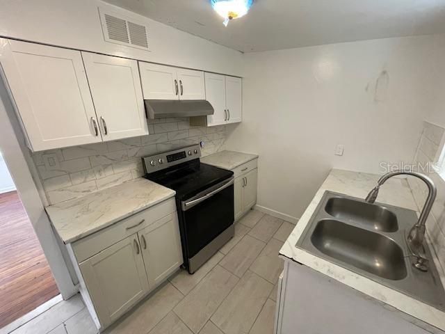 6917 N LYNN AVENUE, Tampa, FL 33604