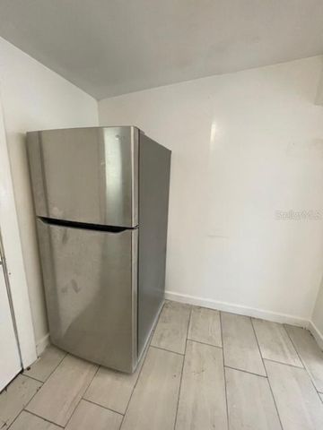 6917 N LYNN AVENUE, Tampa, FL 33604