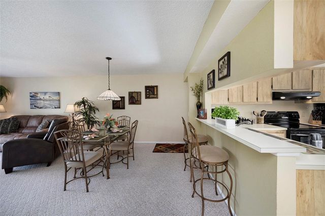 124 W CYPRESS COURT, Oldsmar, FL 34677