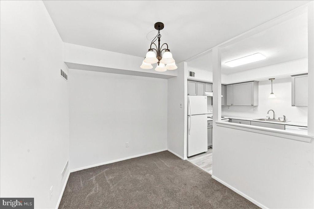 5200 HILLTOP DR #B-22, BROOKHAVEN, PA 19015 — photo 5