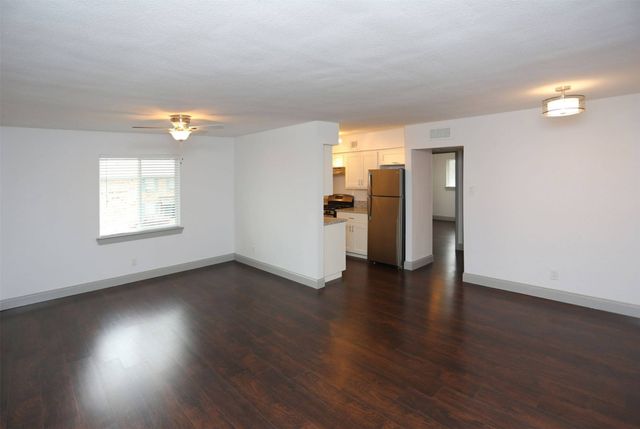 404 E 9th Street 8-104, Dallas, TX 75203