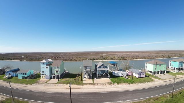 2918 Fm-2031, Matagorda, TX 77457