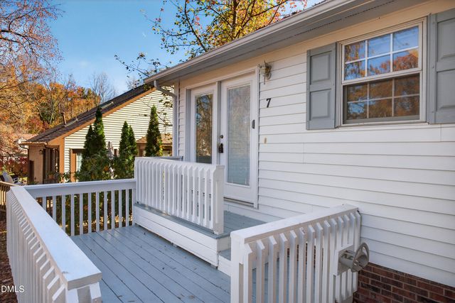 7 Willow Oak Street, Elon, NC 27244