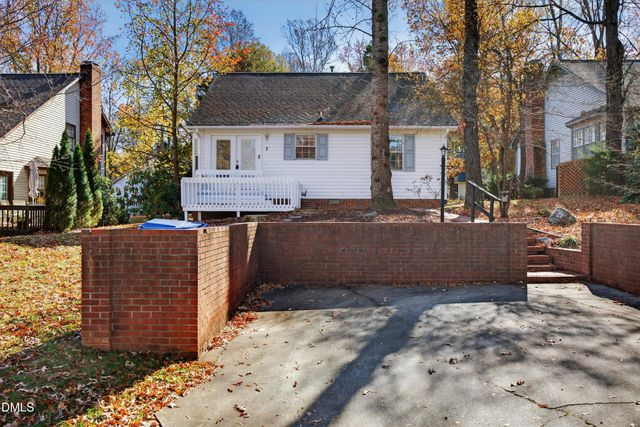 7 Willow Oak Street, Elon, NC 27244