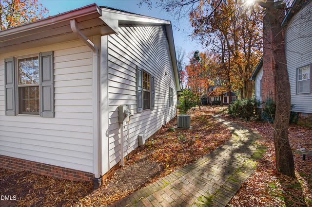 7 Willow Oak Street, Elon, NC 27244