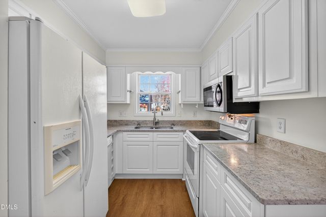 7 Willow Oak Street, Elon, NC 27244