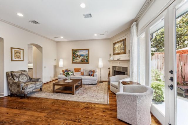 2207 Dunraven Lane, Houston, TX 77019