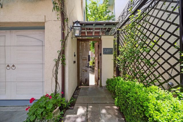 2207 Dunraven Lane, Houston, TX 77019