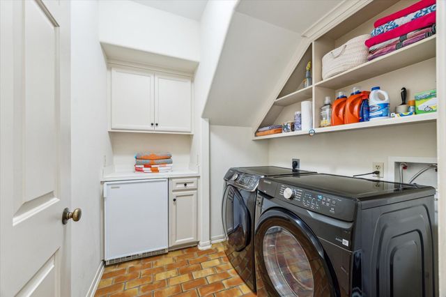 2207 Dunraven Lane, Houston, TX 77019