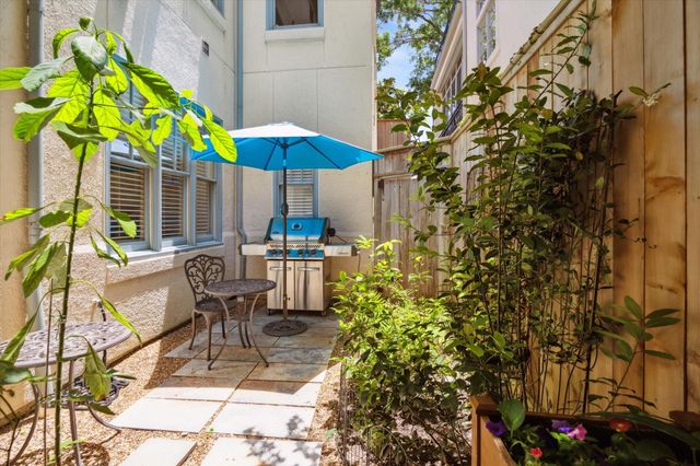 2207 Dunraven Lane, Houston, TX 77019