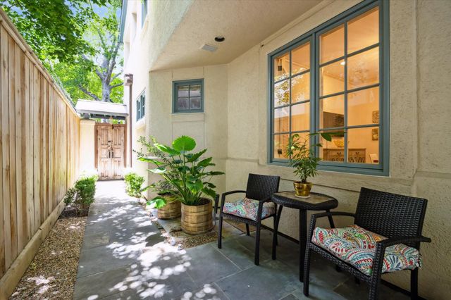 2207 Dunraven Lane, Houston, TX 77019