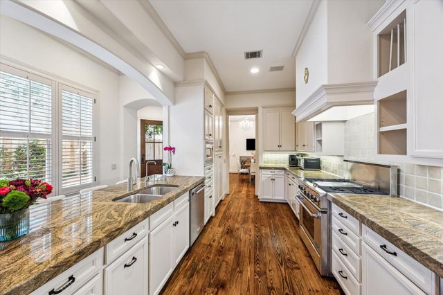 2207 Dunraven Lane, Houston, TX 77019