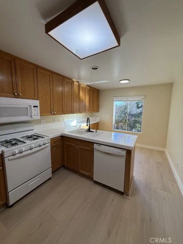 15766 Midwood 4, Granada Hills, CA 91344