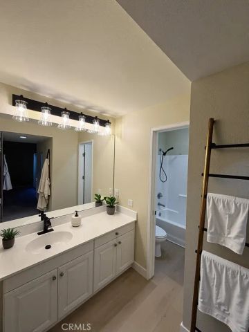 15766 Midwood 4, Granada Hills, CA 91344