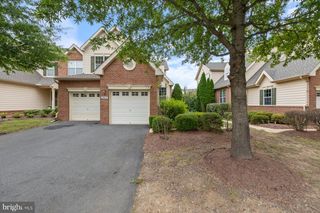 19608 EDGEMONT SQ, Ashburn, VA 20147