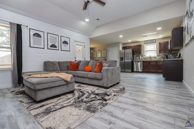108 Hughes Drive, Warner Robins, GA 31093