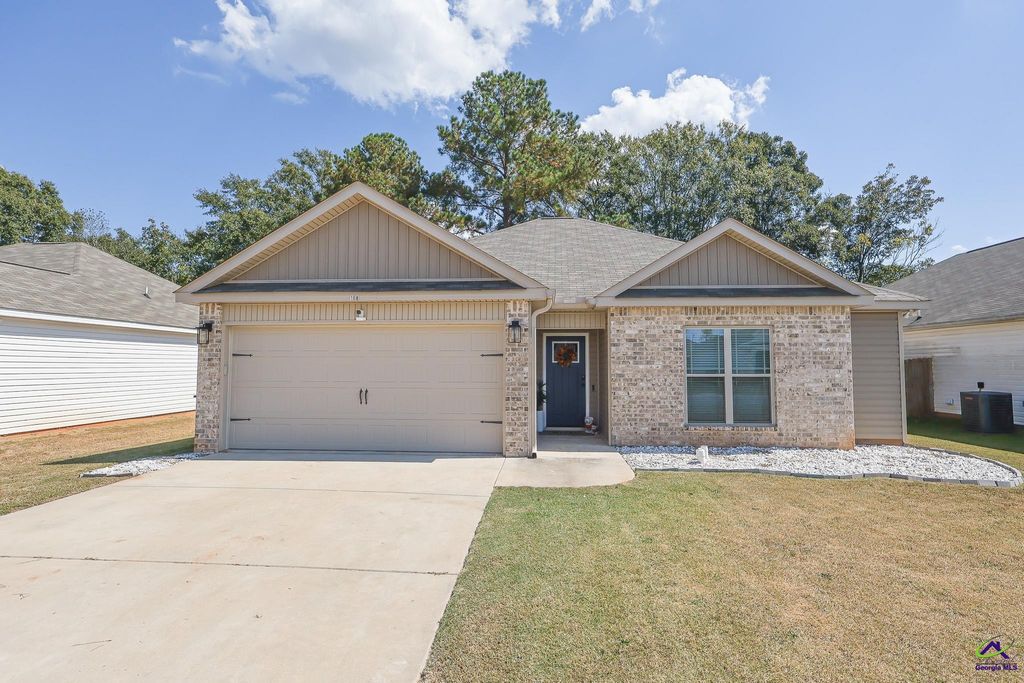 108 Hughes Drive, Warner Robins, GA 31093