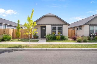 2542 NW Teak Place, Redmond, OR 97756