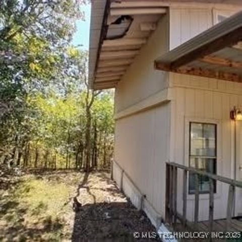 416784 Delaware Drive, Checotah, OK 74426