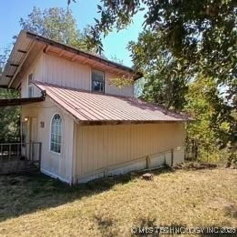 416784 Delaware Drive, Checotah, OK 74426