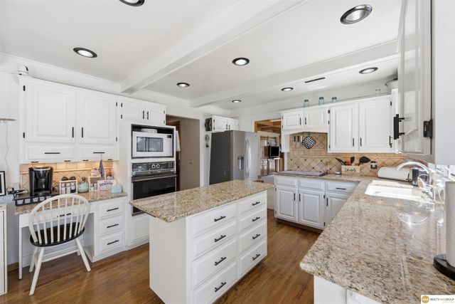 1693 S 153rd Street, Omaha, NE 68144