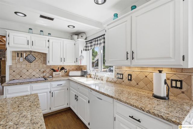 1693 S 153rd Street, Omaha, NE 68144