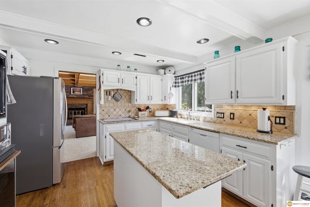 1693 S 153rd Street, Omaha, NE 68144