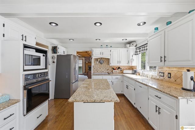 1693 S 153rd Street, Omaha, NE 68144