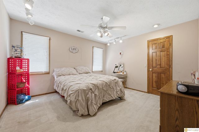 1693 S 153rd Street, Omaha, NE 68144