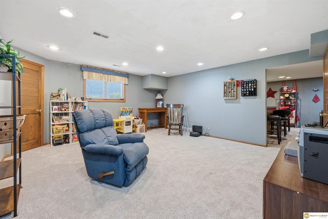 1693 S 153rd Street, Omaha, NE 68144