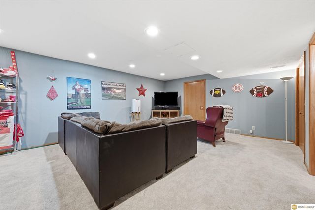 1693 S 153rd Street, Omaha, NE 68144