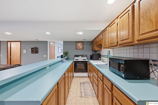 1693 S 153rd Street, Omaha, NE 68144