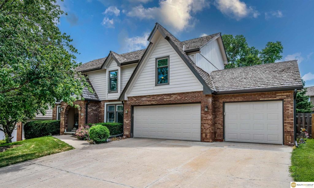 1693 S 153rd Street, Omaha, NE 68144