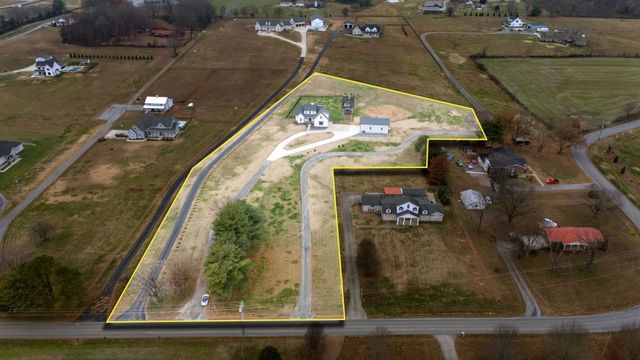 5296 Cross Plains Rd, White House, TN 37188