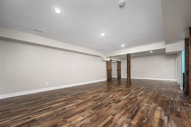 5296 Cross Plains Rd, White House, TN 37188