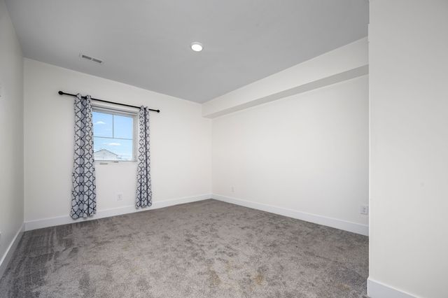 5296 Cross Plains Rd, White House, TN 37188