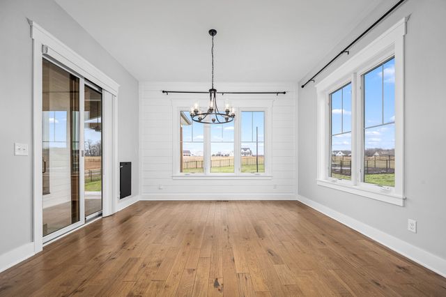 5296 Cross Plains Rd, White House, TN 37188