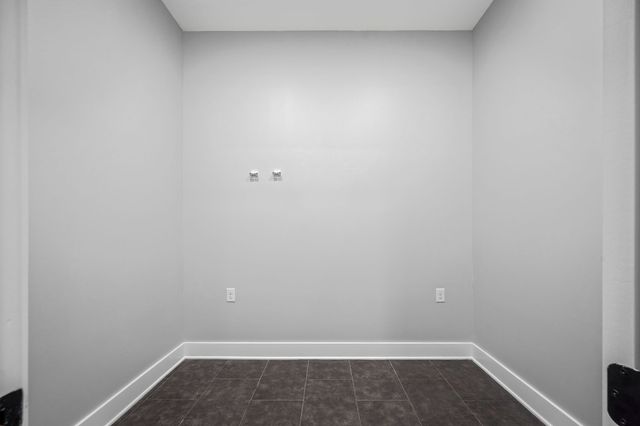 5296 Cross Plains Rd, White House, TN 37188