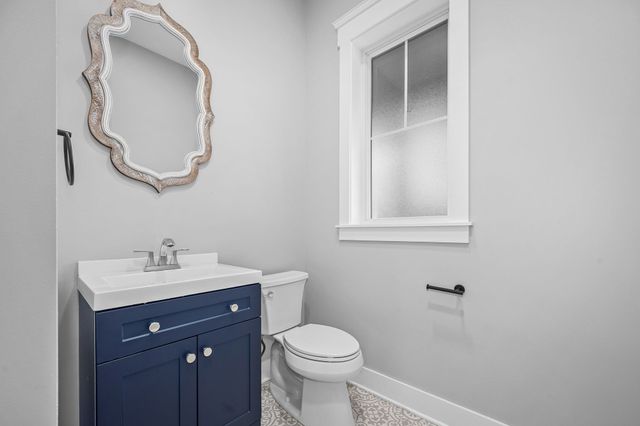 5296 Cross Plains Rd, White House, TN 37188